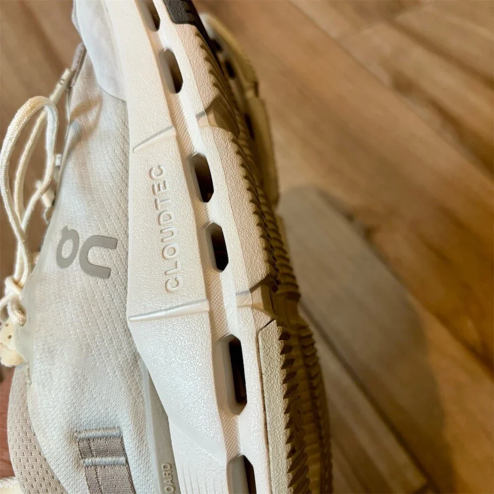 On Running Cloudnova 2 Sneakers Unisex Beige White Lace-Up Walking Gym